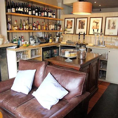 The Old Custom House Otel